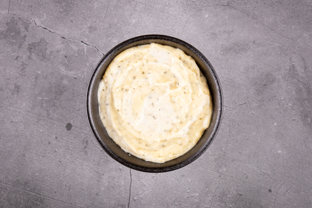 Huisgemaakte kaas/kruidendip (225 gram)